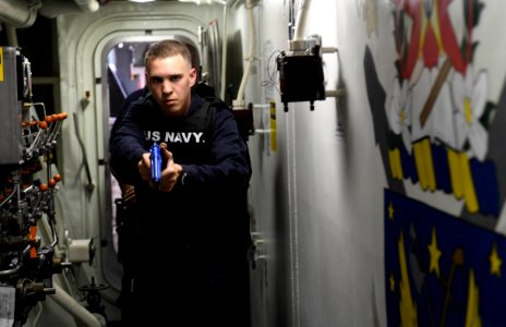 Anti-Terrorism Drill Aboard USS Wayne E. Meyer (DDG 108) 170131-N-RM689-140