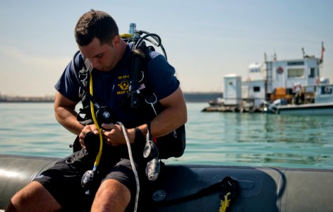 Anti-Terrorism Force Protection inspection dive 130227-N-GG400-011