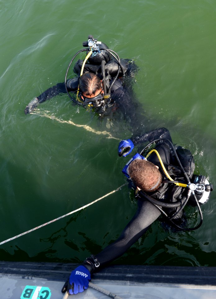 Anti-Terrorism Force Protection inspection dive 130124-N-PF210-065
