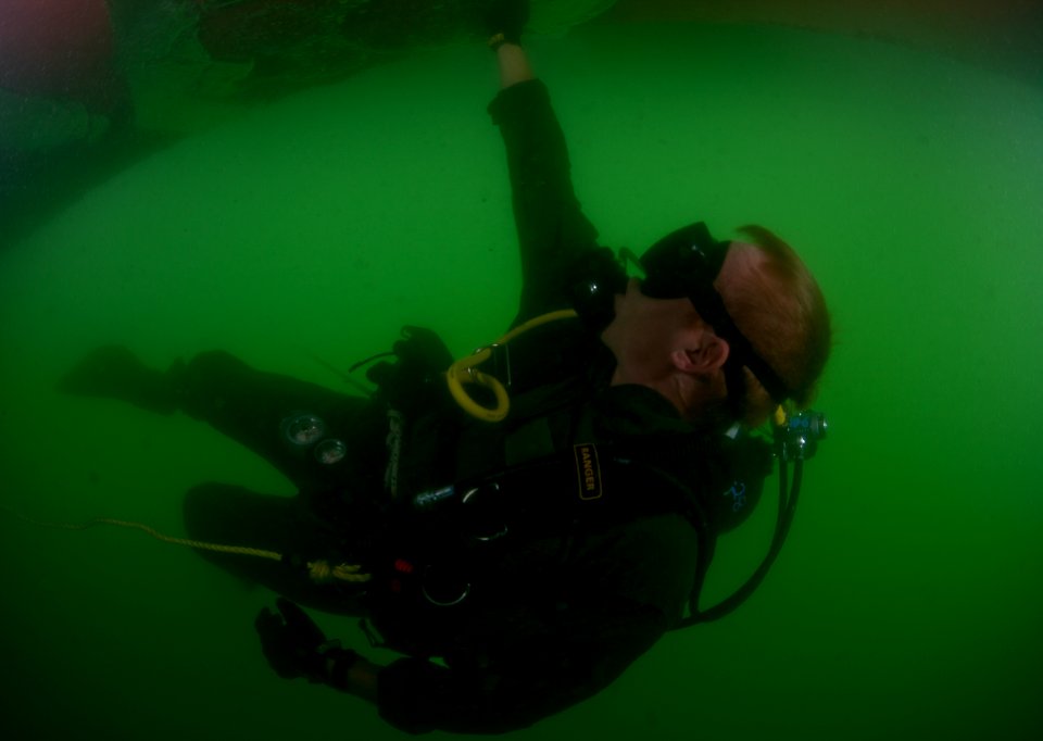 Anti-Terrorism Force Protection inspection dive 130305-N-GG400-009
