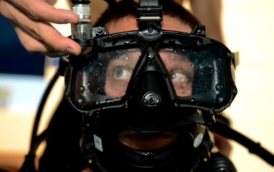 Anti-Terrorism Force Protection inspection dive 130717-N-OM642-601