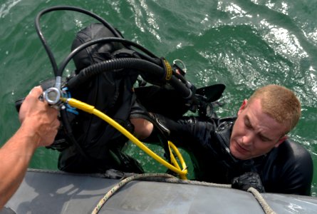 Anti-Terrorism-Force Protection 130109-N-GG400-020