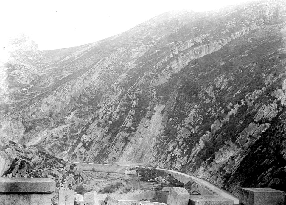 Anticlinal del Puigcabrer (AFCEC RIBASV C 2624) (cropped)