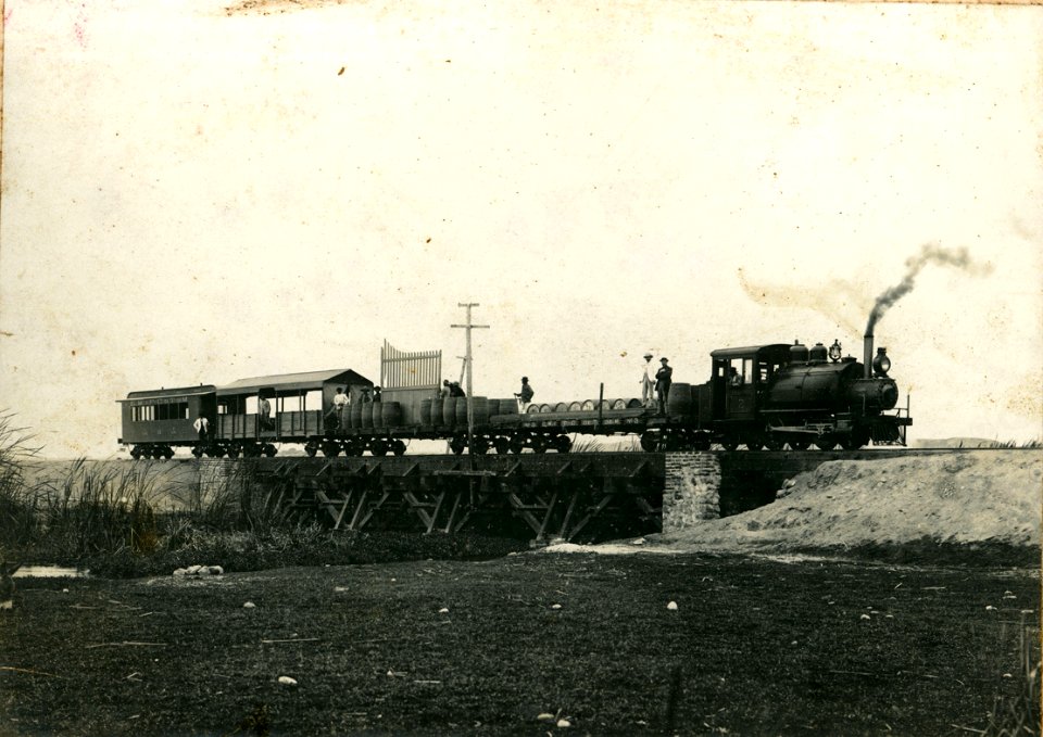 Antiguo ferrocarril de Tambo de Mora a Chincha