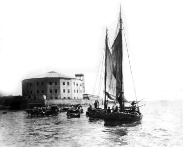 Antiguo hotel de inmigrantes en Retiro, Buenos Aires 1875 photo