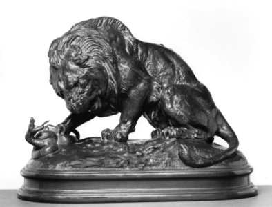 Antoine-Louis Barye - Lion and Serpent, No 2 - Walters 27157 - Three Quarter