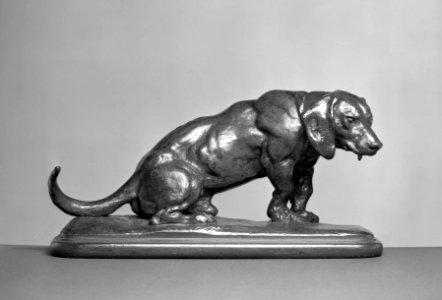 Antoine-Louis Barye - Seated Beagle - Walters 2773 - Right
