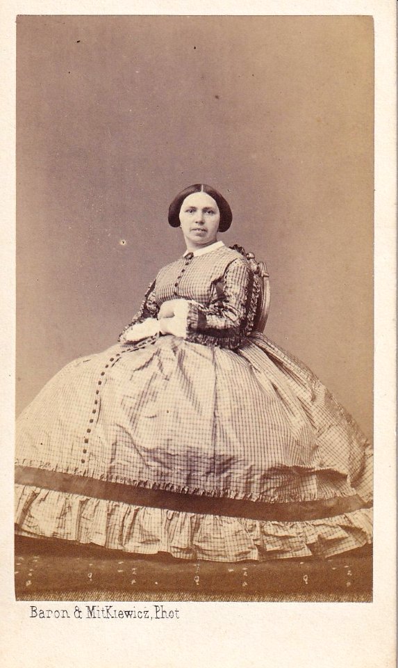 Antoinette Coniart épouse Auguste Van Dievoet