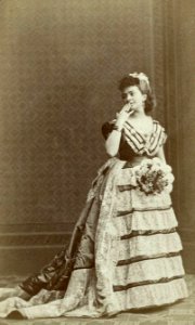 Antonina Hoffmann jako Gilberta w sztuce Frou-Frou Ludovica Halévy'ego i Henriego Meilhaca