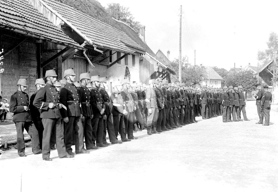 Antrittsverlesen einer Kompanie - CH-BAR - 3238675