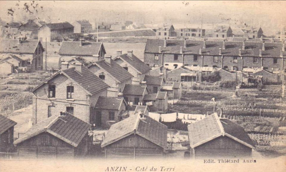 Anzin - Cités de la fosse Bleuse Borne des mines d'Anzin (A)