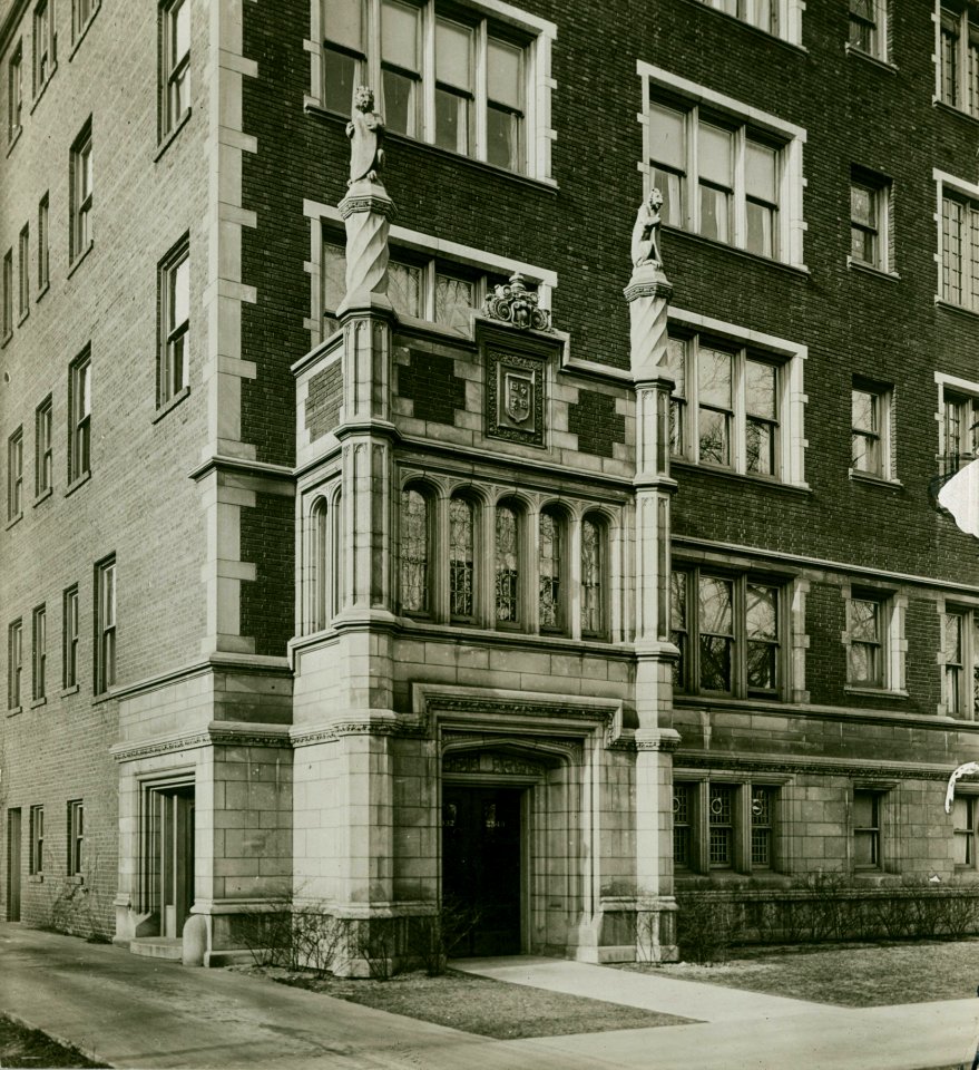 Apartment building, 2332-2340 Lincoln Park West, Chicago, early 20th century (NBY 646)