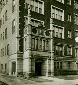 Apartment building, 2332-2340 Lincoln Park West, Chicago, early 20th century (NBY 646)
