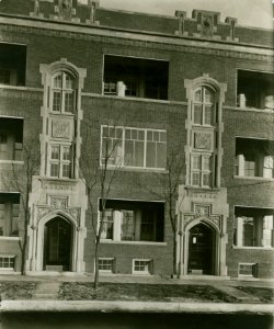 Apartment building, 6529-6531 Magnolia Avenue, Rogers Park, Chicago, early 20th century (NBY 929)