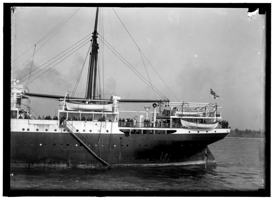 APPAM, H.M.S. BRITISH SHIP CAPTURED BY GERMANS, INTERNED IN U.S. LCCN2016866357