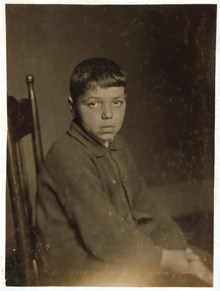 Applying for certificate - Menuel Cabral - Portuguese. 15 years old Oct. 9, 67 Aetna St. Been spinning 1 month Laurel Lake and sweeper 1 month American Linen. Now to be a braider at Estes LOC nclc.05065
