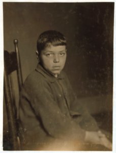 Applying for certificate - Menuel Cabral - Portuguese. 15 years old Oct. 9, 67 Aetna St. Been spinning 1 month Laurel Lake and sweeper 1 month American Linen. Now to be a braider at Estes LOC nclc.05065