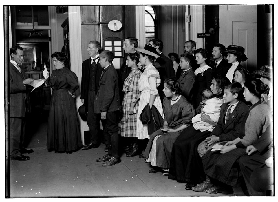 Applicants for working papers at Department of Education Building. LOC cph.3a26049