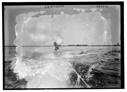 Aquaplaning LCCN2014702489