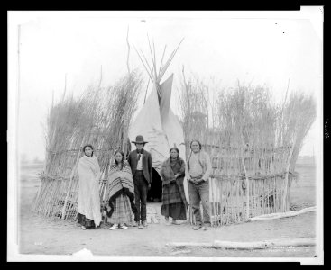 Arappaho (i.e., Arapaho) Indians LCCN2003652771 photo