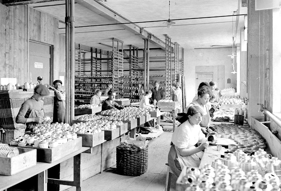 Arbeiten zur inneren Ausrüstung der Gasmasken - CH-BAR - 3241297