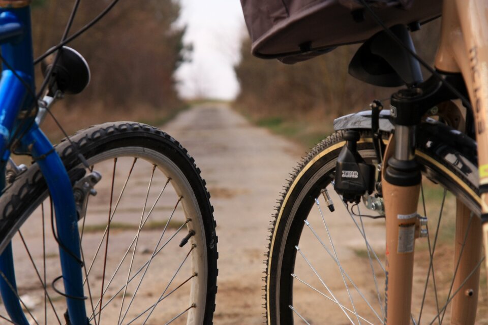 Bike wheel tour