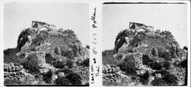 Arc i ruïnes del castell del Rei de Pollença