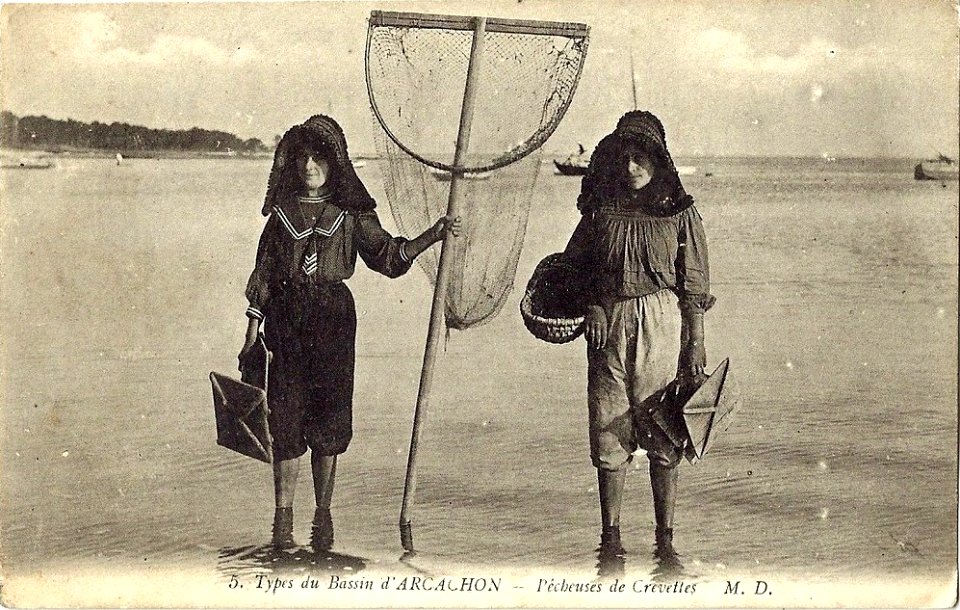 Arcachon - peucheuses de crevettes 1