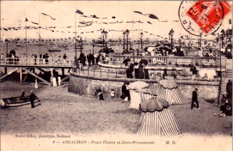 Arcachon - place Thiers et la Jetée 3