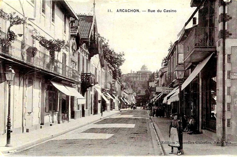 Arcachon - rue du Casino 9