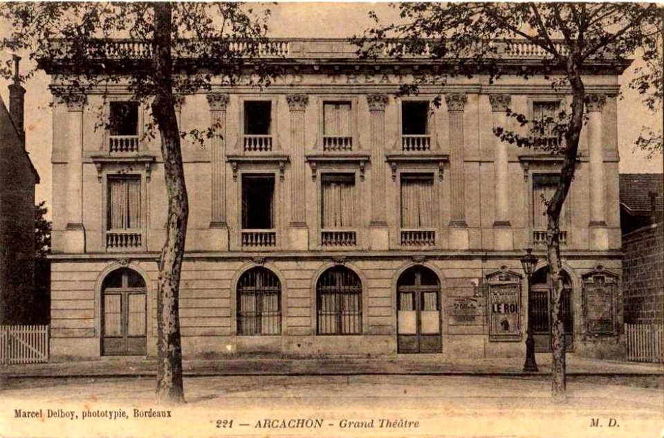 Arcachon - Théâtre 2