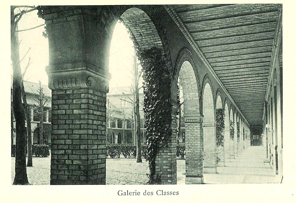 Arcade-lycée-Molière