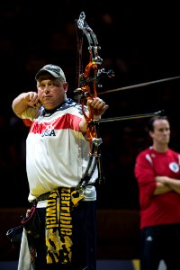Archery at Invictus Games 140912-N-WP746-617