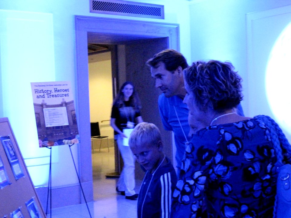 Archives sleepover - 20140802-02-093 (14834319291)