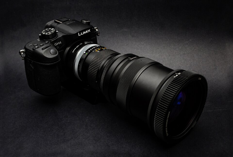 Manual shutter aperture