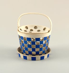 Basket, Lid And Dish (England), 19th century (CH 18634857)