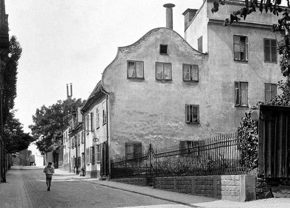 Bastugatan 22, 24 och 26, år 1885