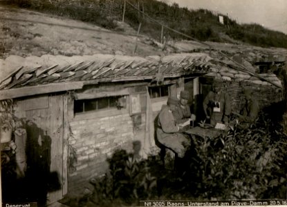 Bataillons-Unterstand am Piave-Damm am 20.5.1918 (BildID 15618671)