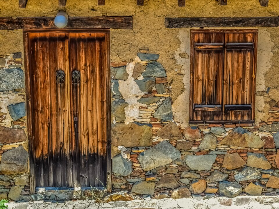 Aged grunge exterior