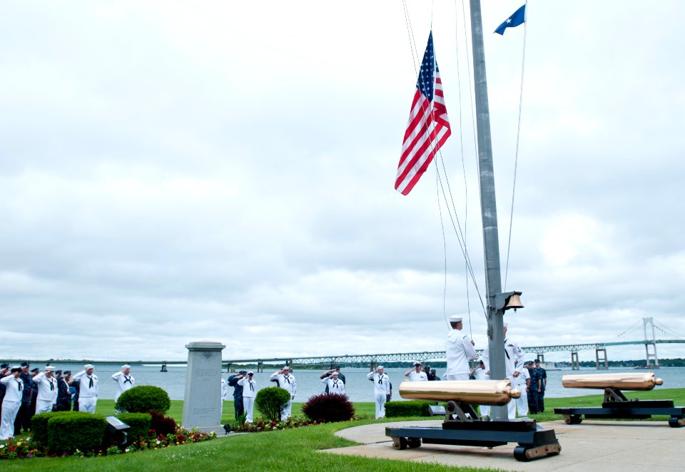 Battle of Midway ceremony in Newport 120604-N-LE393-005