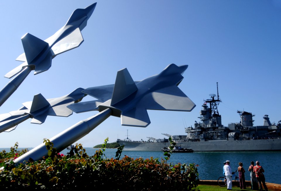 Battleship Missouri Memorial 100108-N-WP746-219