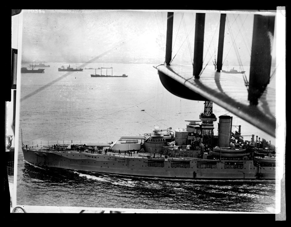 Battleship Oklahoma LCCN2016823456
