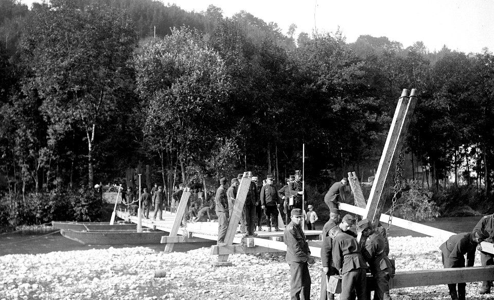 Bau Behelfsbrücke - CH-BAR - 3236485