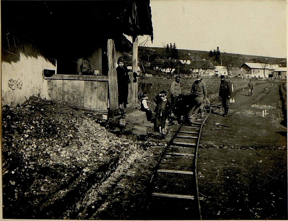 Bau der Feldbahn. (BildID 15523170)