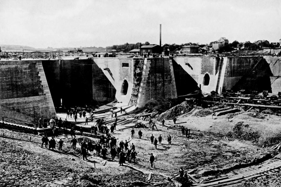 Bau der Holtenauer Kanalschleusen (Kiel 45.048)