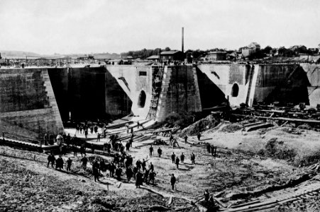 Bau der Holtenauer Kanalschleusen (Kiel 45.048)
