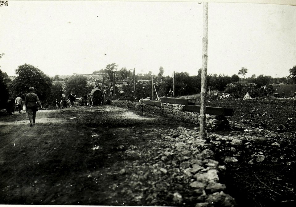 Bau der Wasserleitung in die Stellungen am Isonzo. (BildID 15586920)