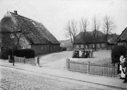 Bauernhof von Gemeindevorsteher Friedrich Timke in der Schönberger Straße in Wellingdorf (Kiel 50.441)