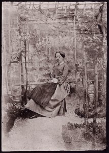 Bayard, Hippolyte - Bildnis eines jungen Mädchens im Garten Bayards (Zeno Fotografie)