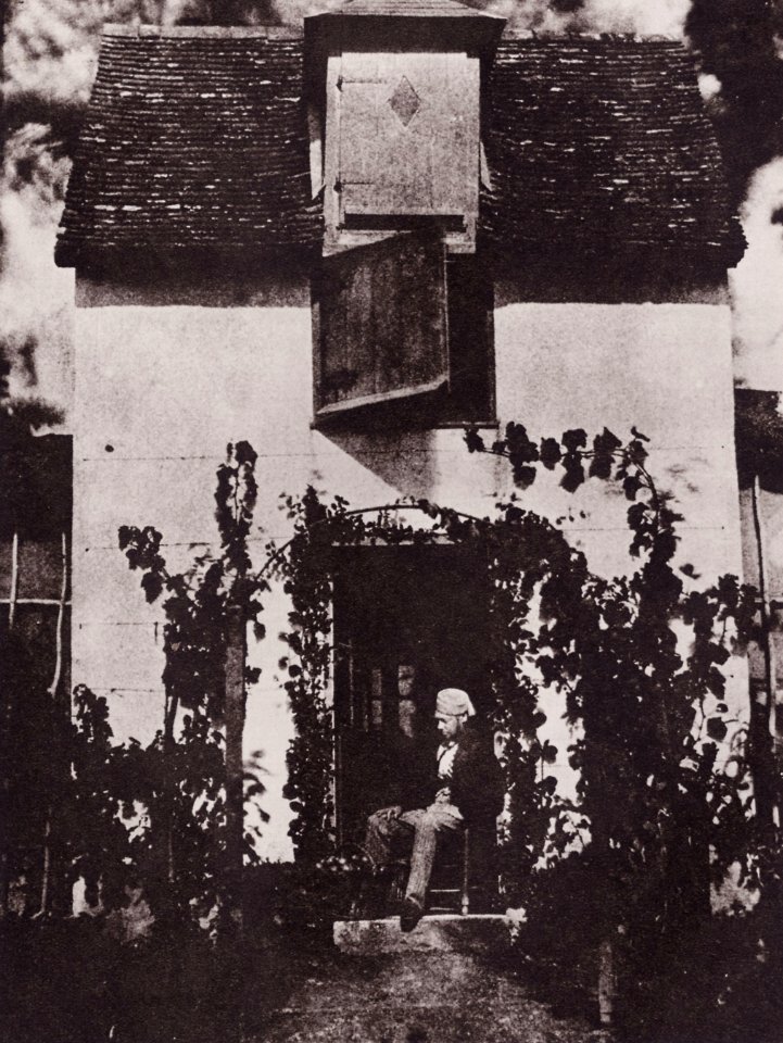Bayard, Hippolyte - Selbstporträt in nachdenklicher Pose im Garten Bayards (Zeno Fotografie)